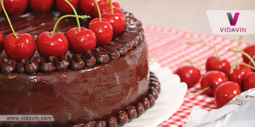 کیک خانگی هدیه تولد برای دوست دختر
